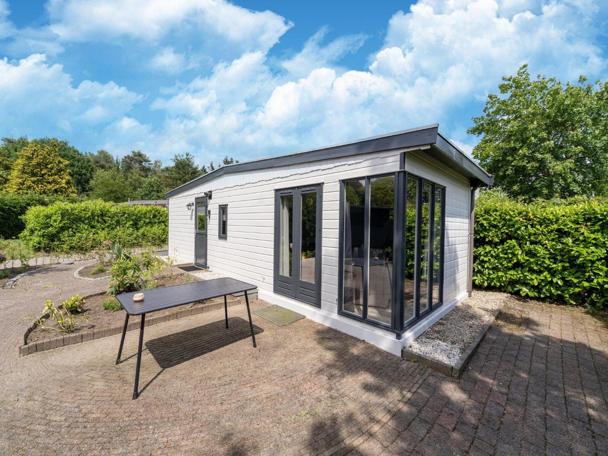Cozy Chalet In Stegeren With A Terrace المظهر الخارجي الصورة